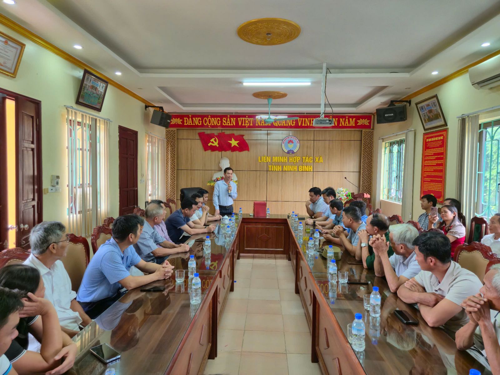Đoàn công tác Liên minh hợp tác xã tỉnh Thanh Hóa thăm và làm việc với Liên minh hợp tác xã tỉnh Ninh Bình